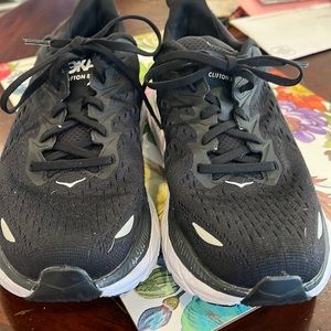 Hoka sneakers   In great condition